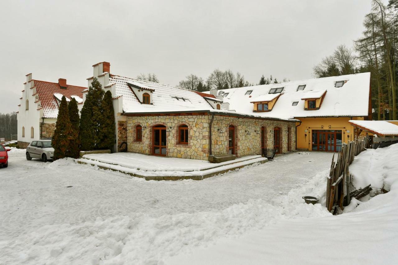 Zamecka Fortovna Obora - Forester House Kaznejov エクステリア 写真