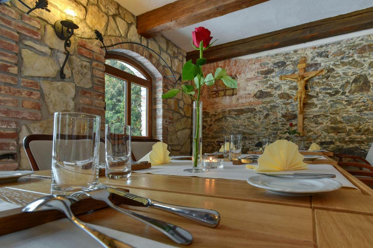 Zamecka Fortovna Obora - Forester House Kaznejov エクステリア 写真
