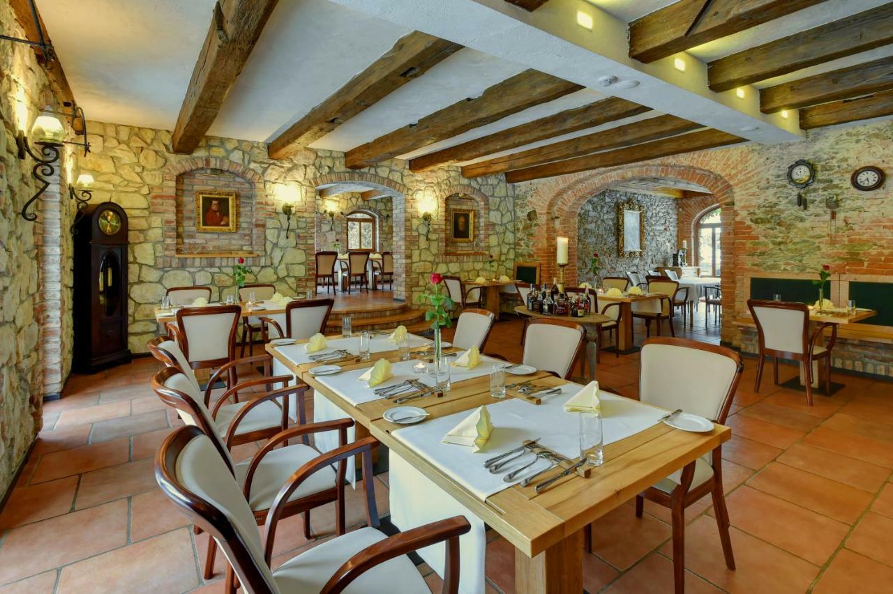 Zamecka Fortovna Obora - Forester House Kaznejov エクステリア 写真
