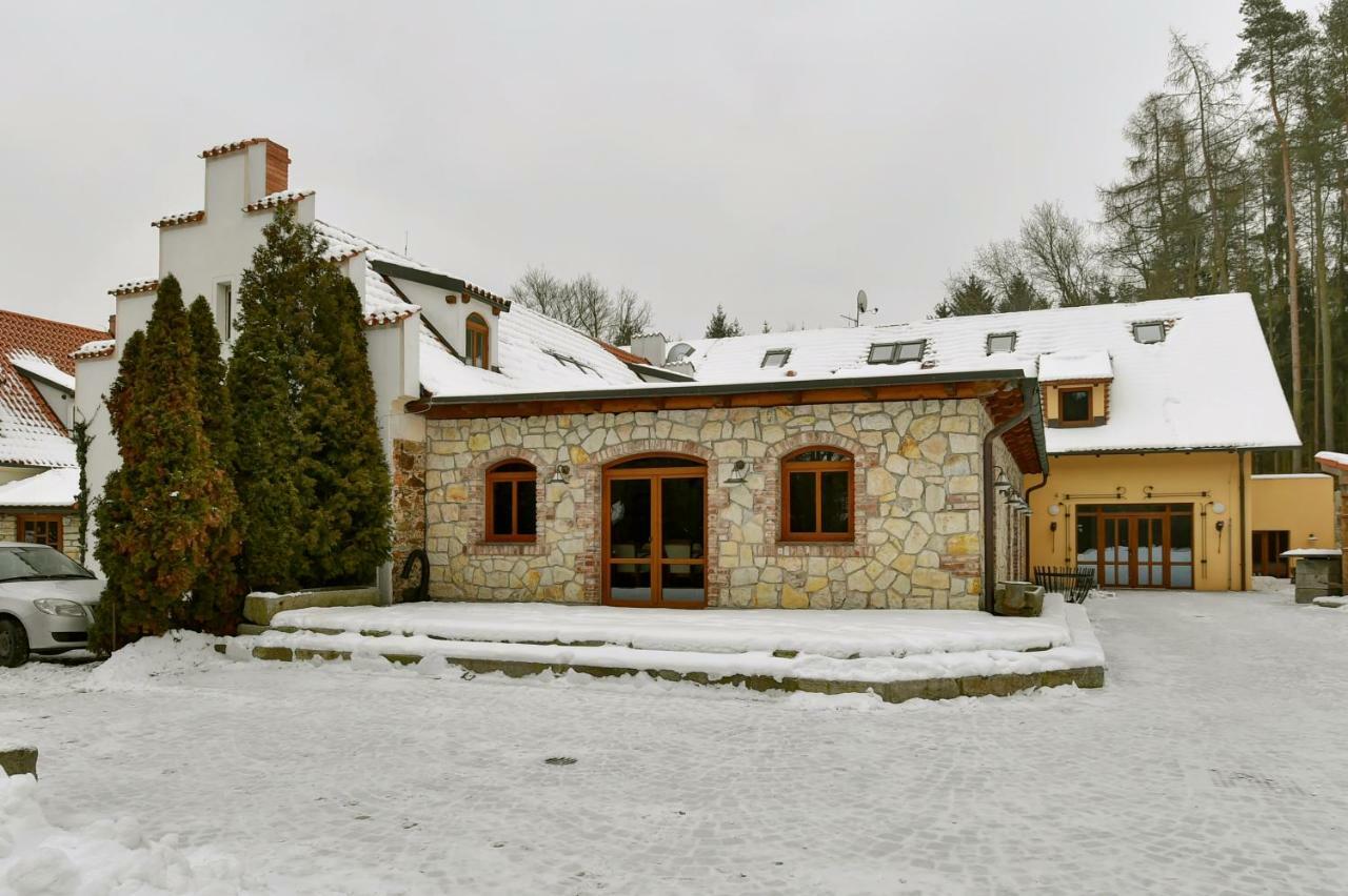 Zamecka Fortovna Obora - Forester House Kaznejov エクステリア 写真