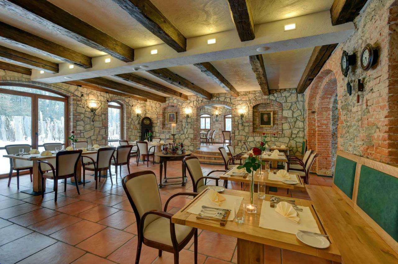 Zamecka Fortovna Obora - Forester House Kaznejov エクステリア 写真